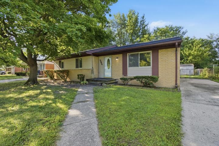 42039 Arthur Street, Belleville, MI 48111