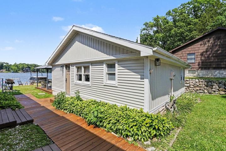 67560 95th Avenue, Dowagiac, MI 49047
