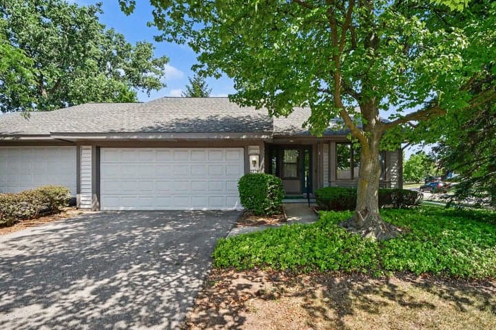 2779 Mulford Drive SE, Grand Rapids, MI 49546