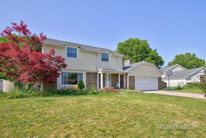 5316 Queensbury Drive SE, Grand Rapids, MI 49508