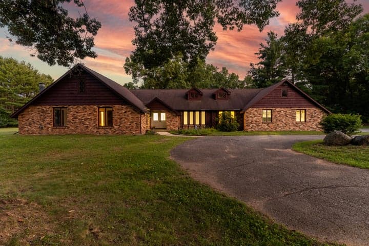 5727 W Q Avenue, Kalamazoo, MI 49009