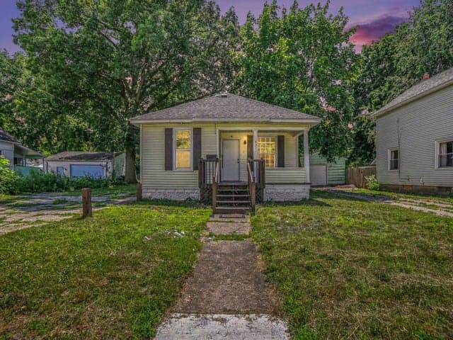 837 W Southern Avenue, Muskegon, MI 49441