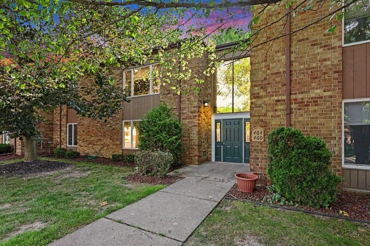 466 Barkwood Court NW, Grand Rapids, MI 49534