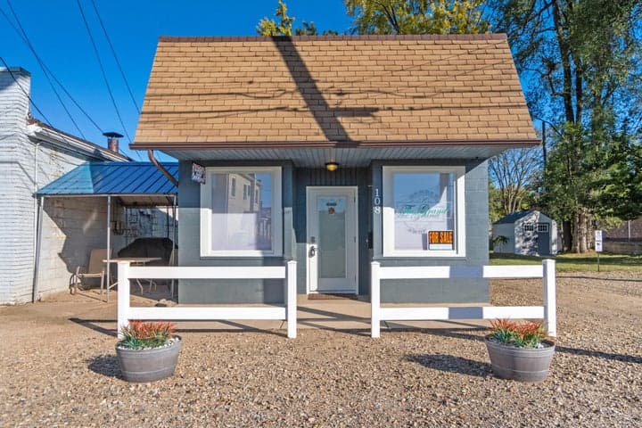 108 Grand Street, Michigan Center, MI 49254
