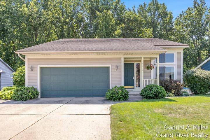 1472 Caprice Drive, Jenison, MI 49428