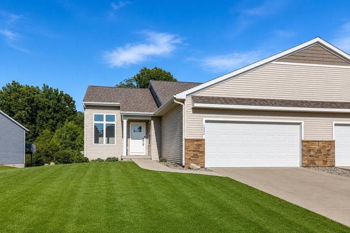 1390 W Village Boulevard, Kalamazoo, MI 49009