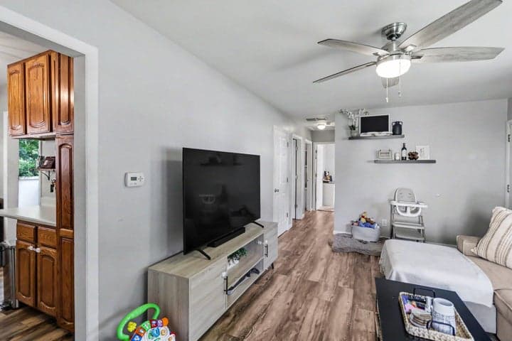 Photo 5
