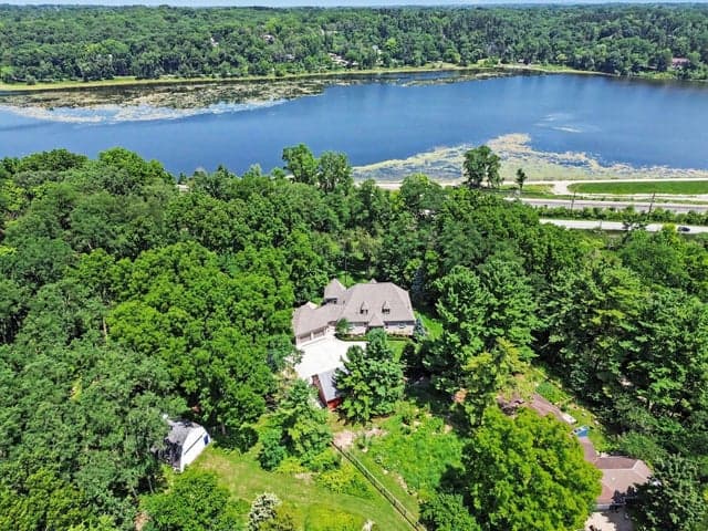 1155 W Huron River Drive, Ann Arbor, MI 48103