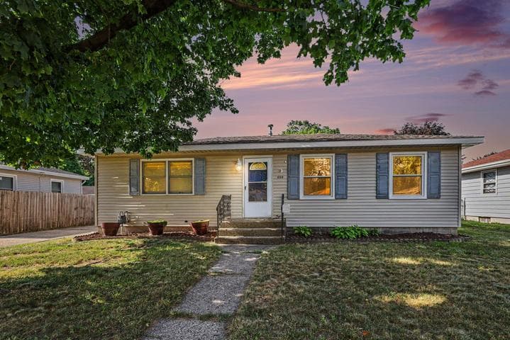 650 Oakcrest Street SW, Wyoming, MI 49509