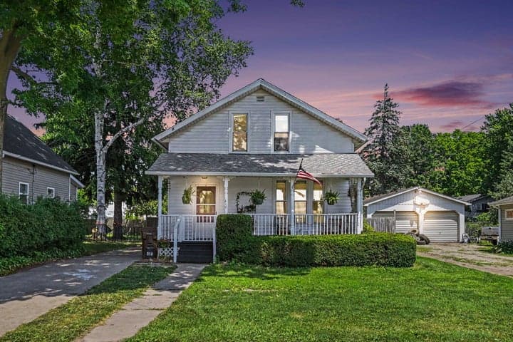 618 W Lawrence Avenue, Charlotte, MI 48813