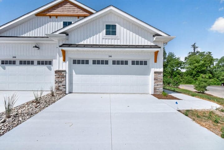146 Ashley Court, Brooklyn, MI 49230