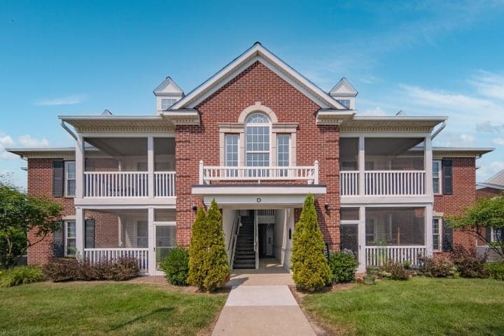 953 E Summerfield Glen Circle, Ann Arbor, MI 48103