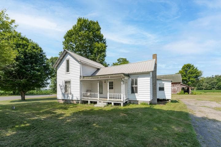 1076 Burbank Road, Quincy, MI 49082
