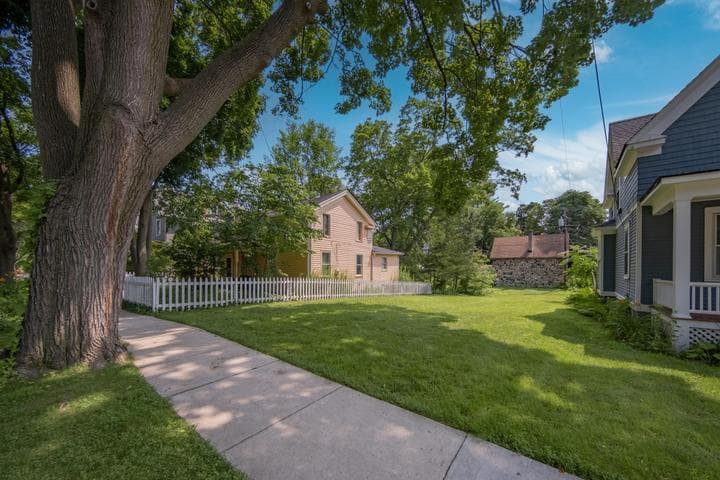 517 2nd Street, Ann Arbor, MI 48103