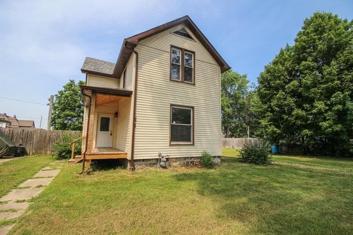 112 N Andrews Street, Three Rivers, MI 49093