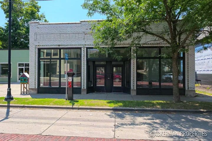1052 Wealthy Street SE, Grand Rapids, MI 49506