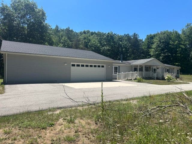 4932 E Polk Street, White Cloud, MI 49349