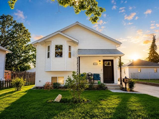 2401 Lamar Avenue SW, Wyoming, MI 49519