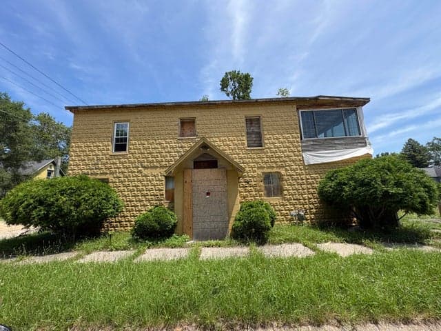 817 Thresher Avenue, Benton Harbor, MI 49022