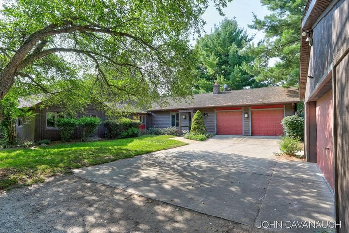 9516 Taft Street, Coopersville, MI 49404