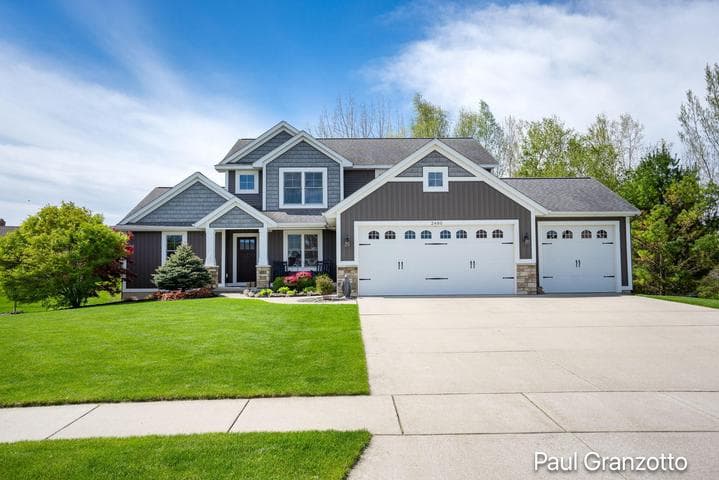 2480 Cedar West Drive, Jenison, MI 49428