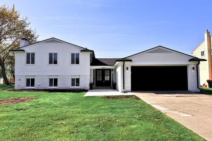 22589 Bell Brook Street, Southfield, MI 48034