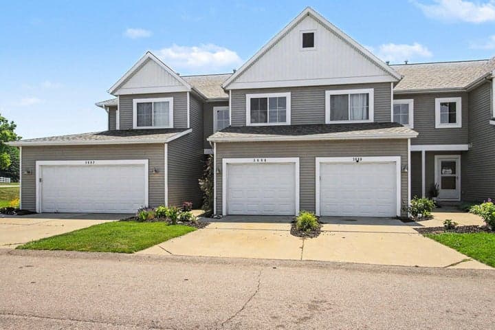 3690 Oxford Court, Hudsonville, MI 49426