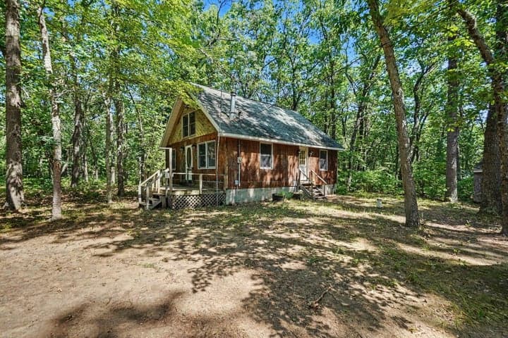 760 S Walhalla Road, Branch, MI 49402