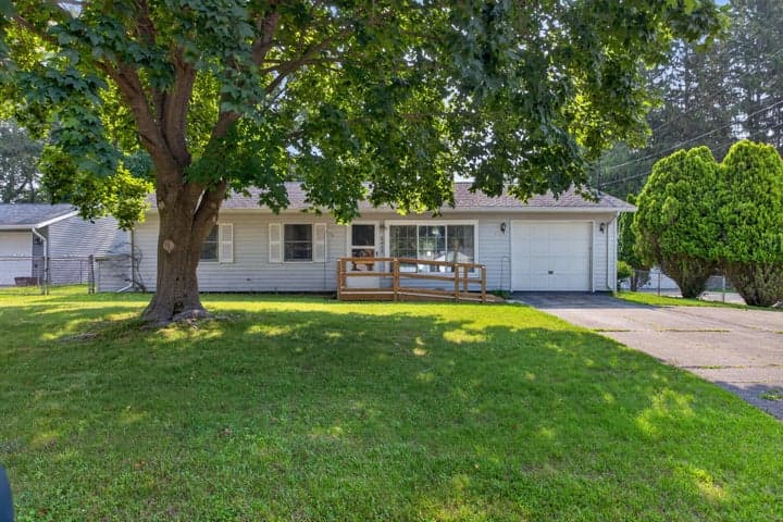 3439 Acacia Boulevard, Jackson, MI 49203