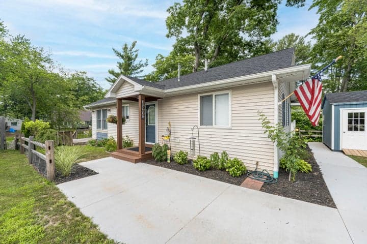 22770 Oak Street, Pierson, MI 49339