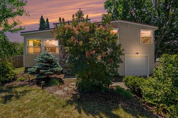 2110 Floyd Street SW, Wyoming, MI 49519