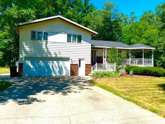 451 S Dangl Road, Muskegon, MI 49442