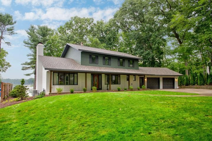 19094 Walden Drive, Spring Lake, MI 49456