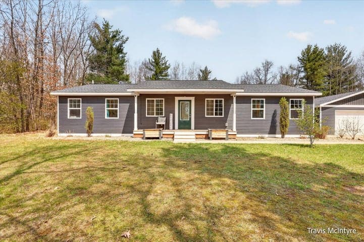 20392 Gates Road, Howard City, MI 49329