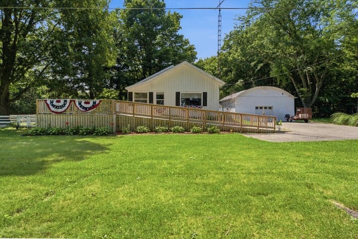 4136 Pier Road, Benton Harbor, MI 49022