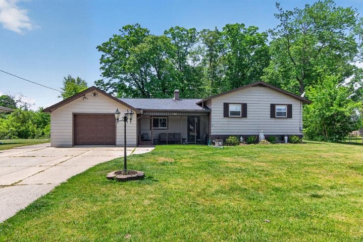 1180 Herbert J Avenue, Jackson, MI 49202