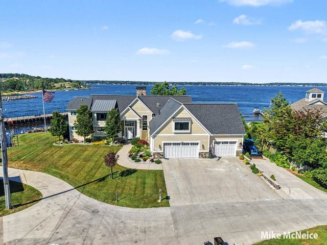 3380 Fulton Avenue, Muskegon, MI 49441
