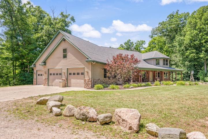 10810 Ingersoll Drive, Howard City, MI 49329