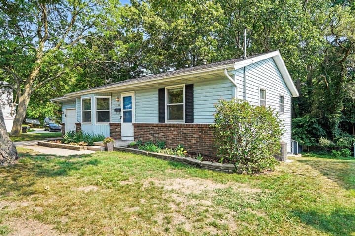 1726 6th Street NW, Grand Rapids, MI 49504