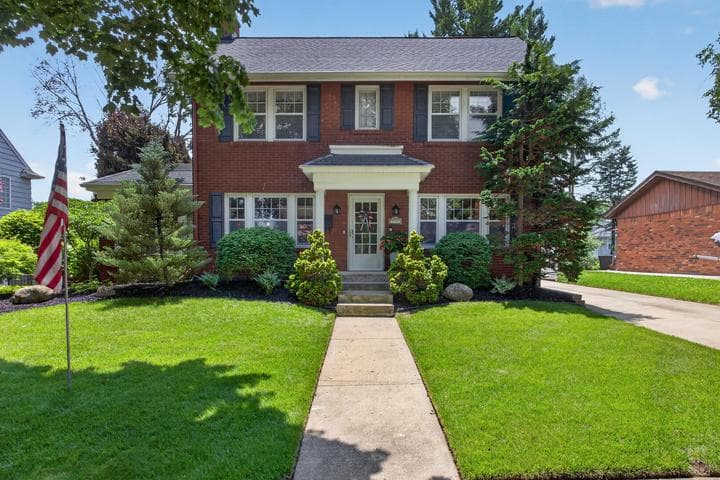 781 Bloomfield Boulevard, Jackson, MI 49203