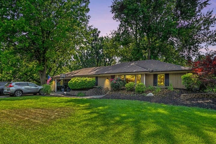244 N 160th Avenue, Holland, MI 49424