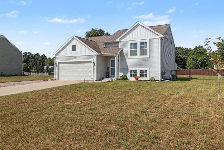 11157 Meadow Wood Circle, Greenville, MI 48838
