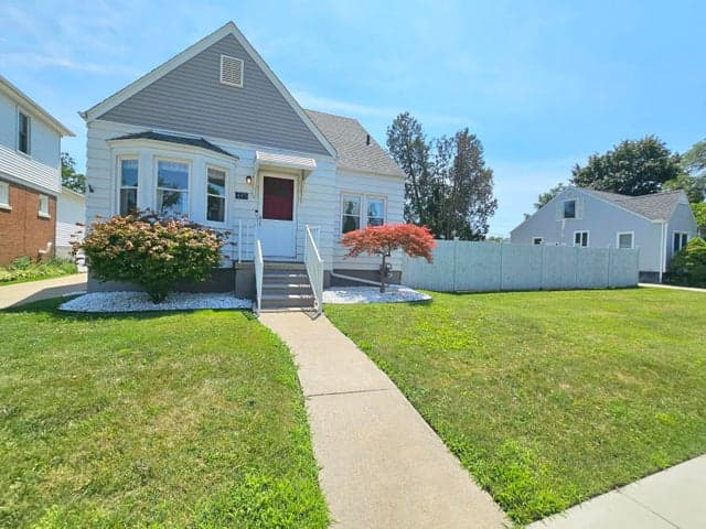 495 North Drive, Wyandotte, MI 48192