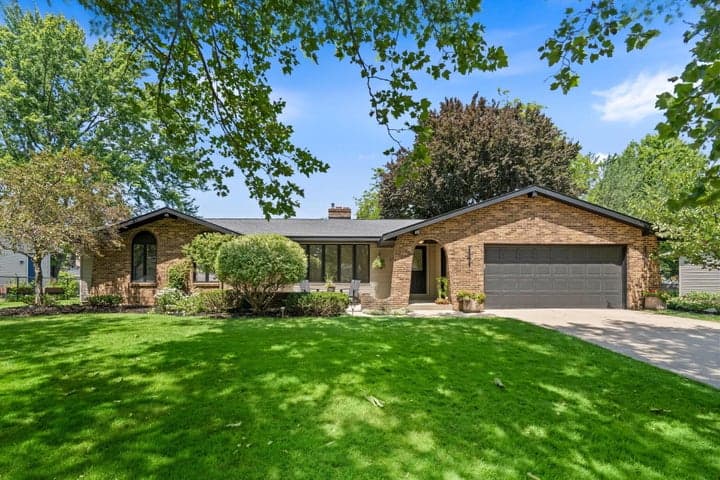 1189 Sorrento Court, Holland, MI 49423