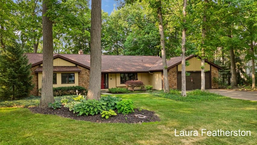 2091 Northridge Drive NE, Grand Rapids, MI 49525