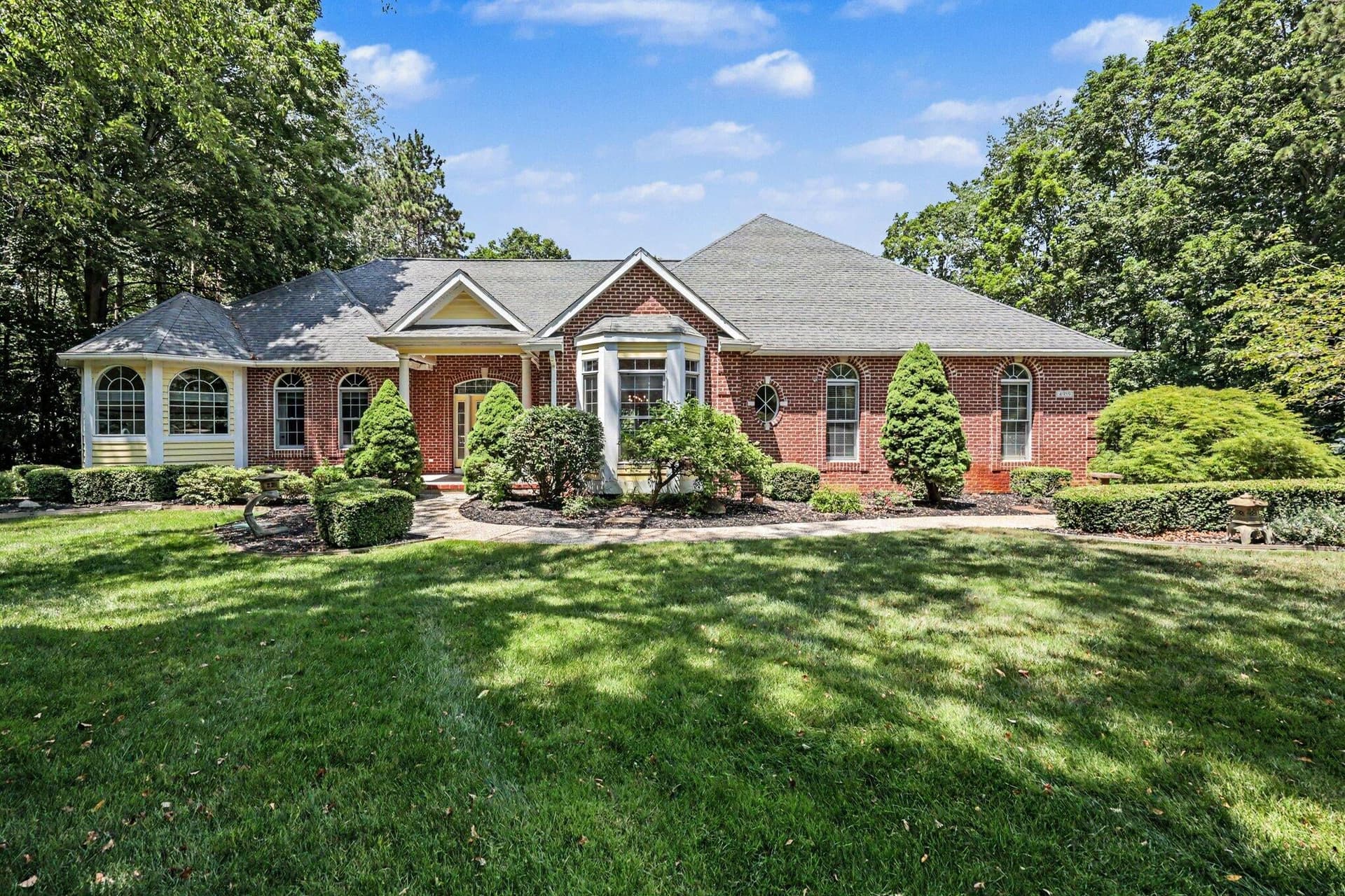 4959 Dun Robin Drive NE, Belmont, MI 49306