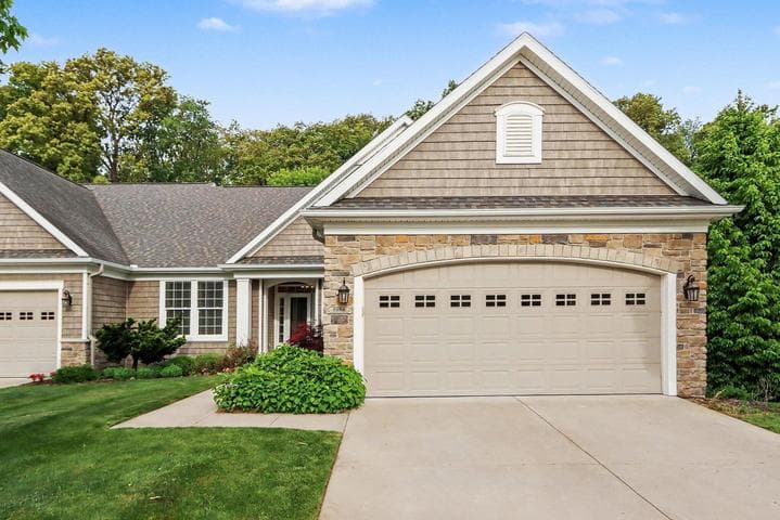 8888 Oakland Hills Circle, Portage, MI 49024