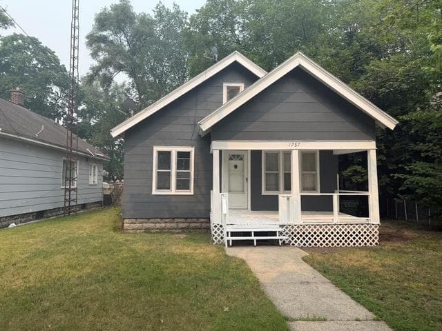 1757 Smith Street, Muskegon, MI 49442