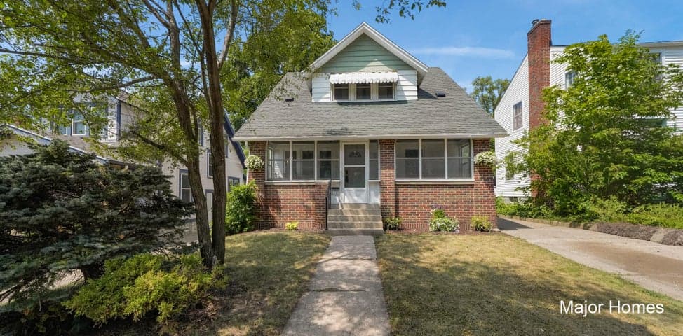 1229 Dickinson Street SE, Grand Rapids, MI 49507