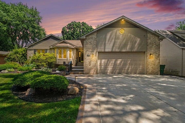 38768 Pineridge Street, Harrison Township, MI 48045